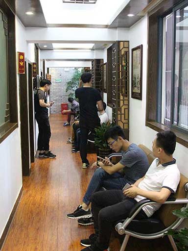 暑期祛痘受学生追捧 肤康提醒:祛痘提前网络预约 看诊快人一步